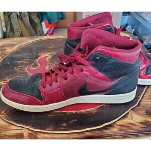 AIR JORDAN 1 One Mid Reverse Bred Burgundy Nike Basketball Shoes Mens 11 US